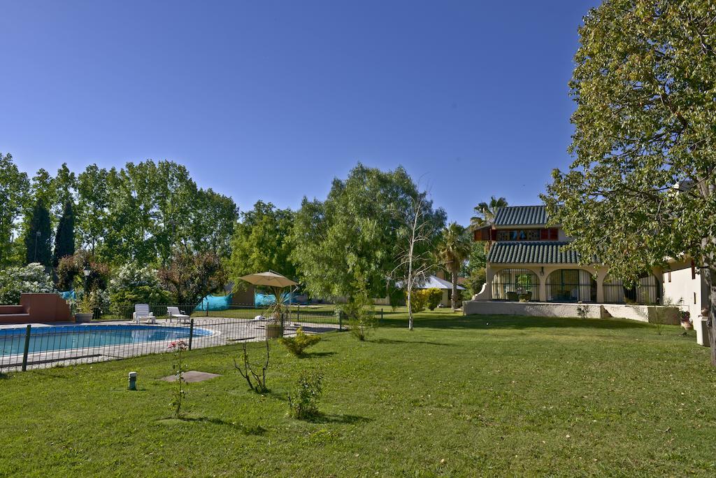 Villa Los Sauces Chacras de Coria Exterior photo