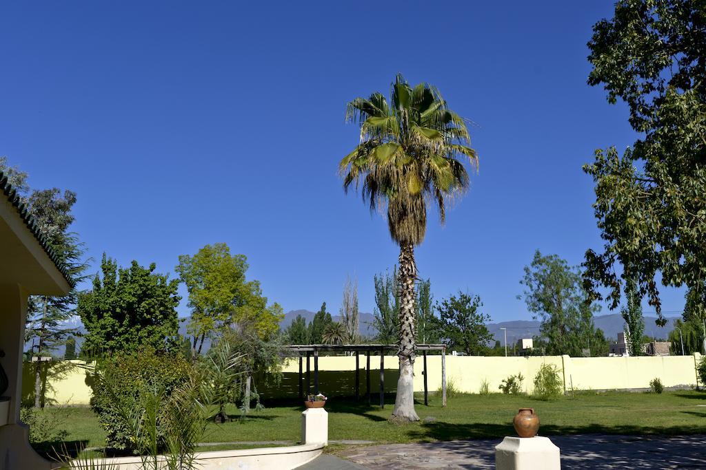 Villa Los Sauces Chacras de Coria Exterior photo